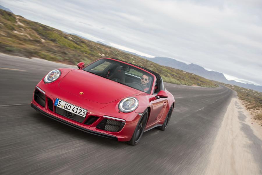  Porsche 911 Targa 4 GTS 2017 года  (WW) (фото 29 из 31)